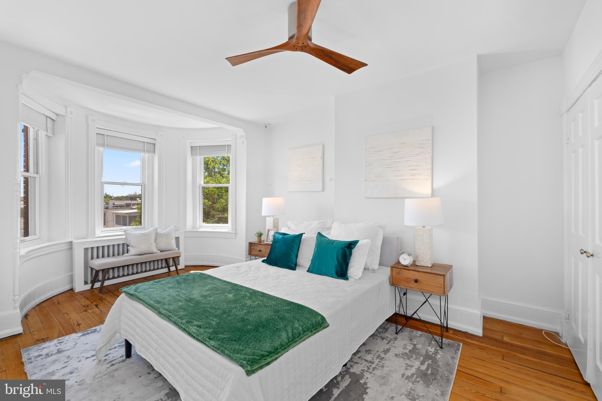 123 4TH STREET SE
