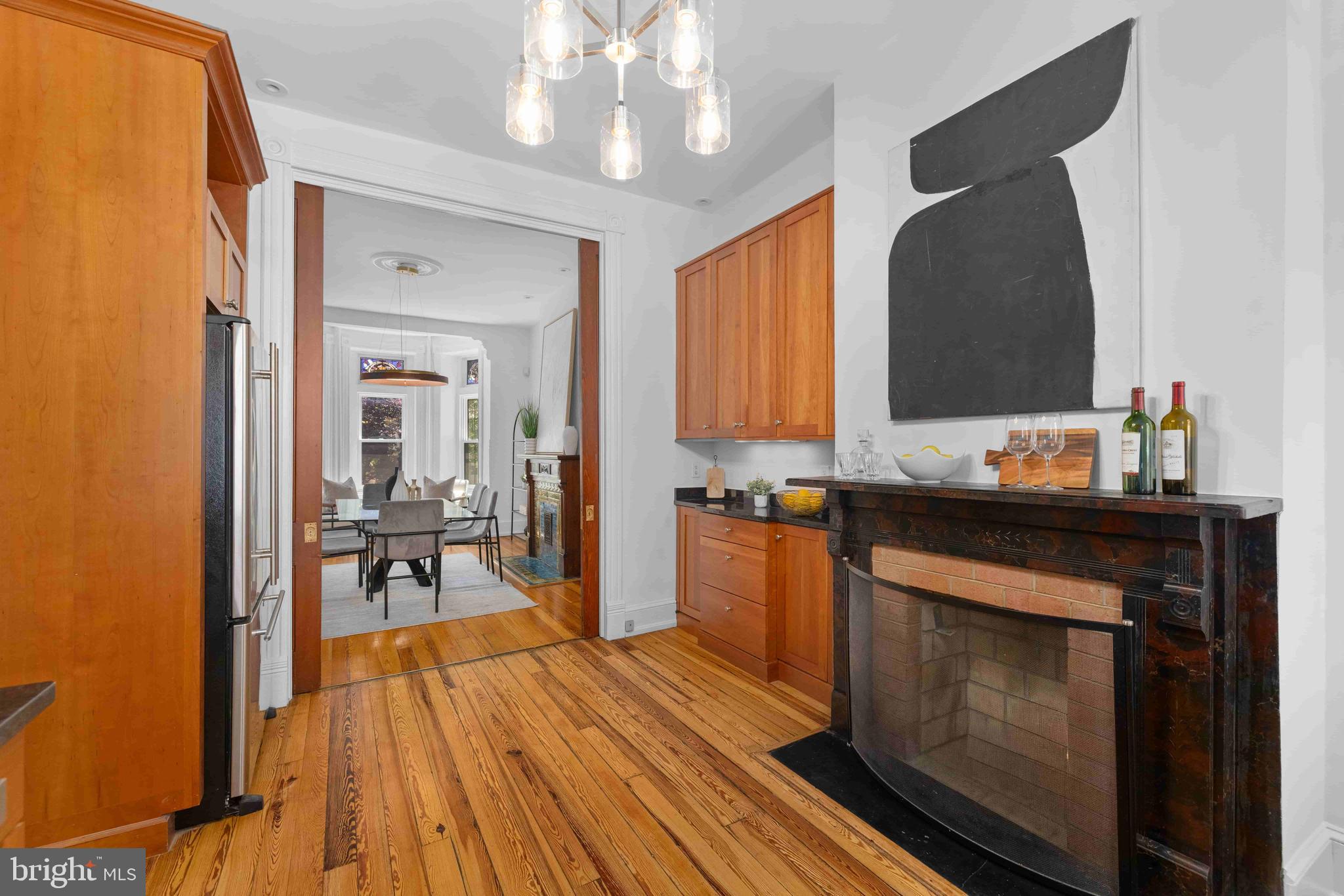 123 4TH STREET SE