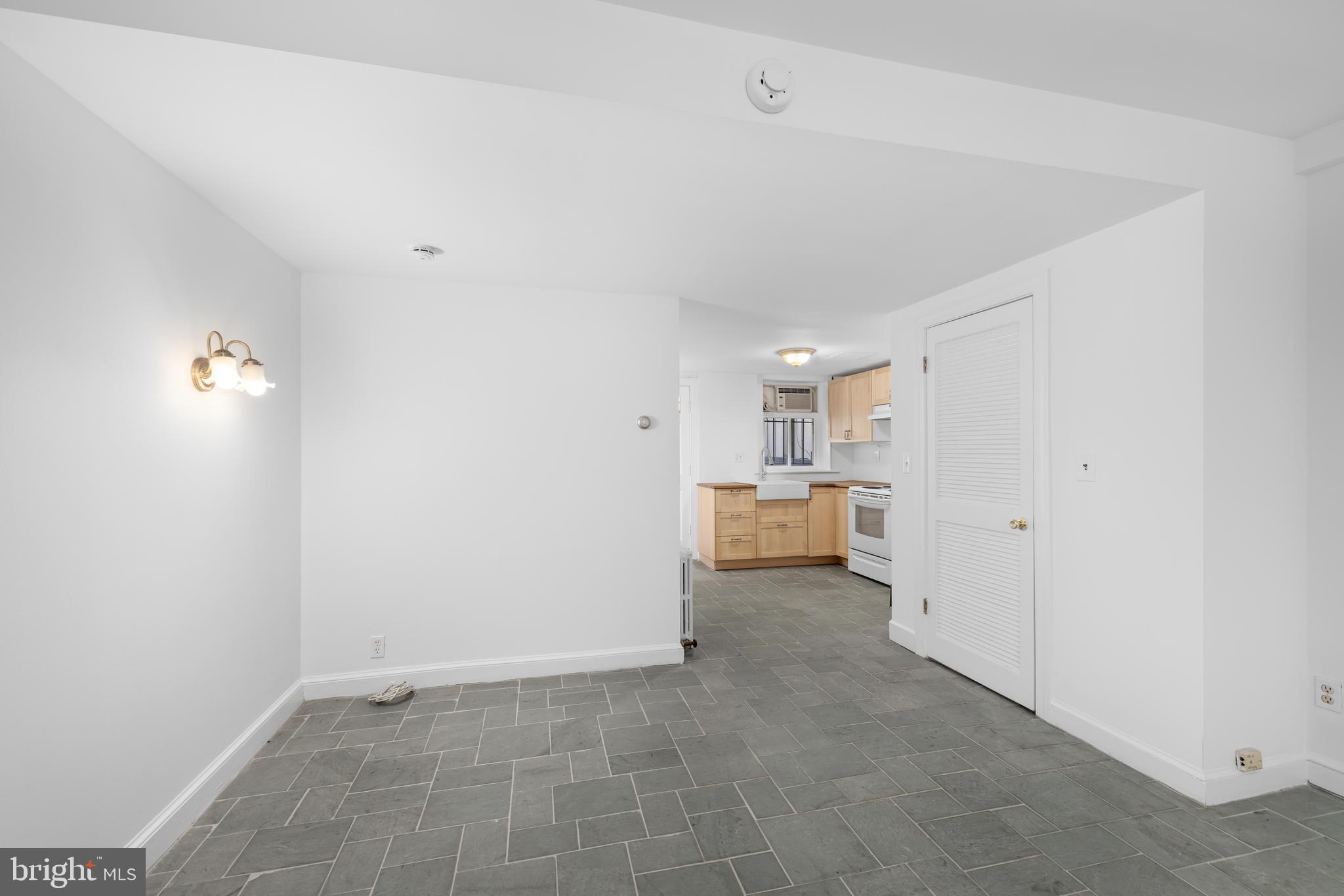 123 4TH STREET SE
