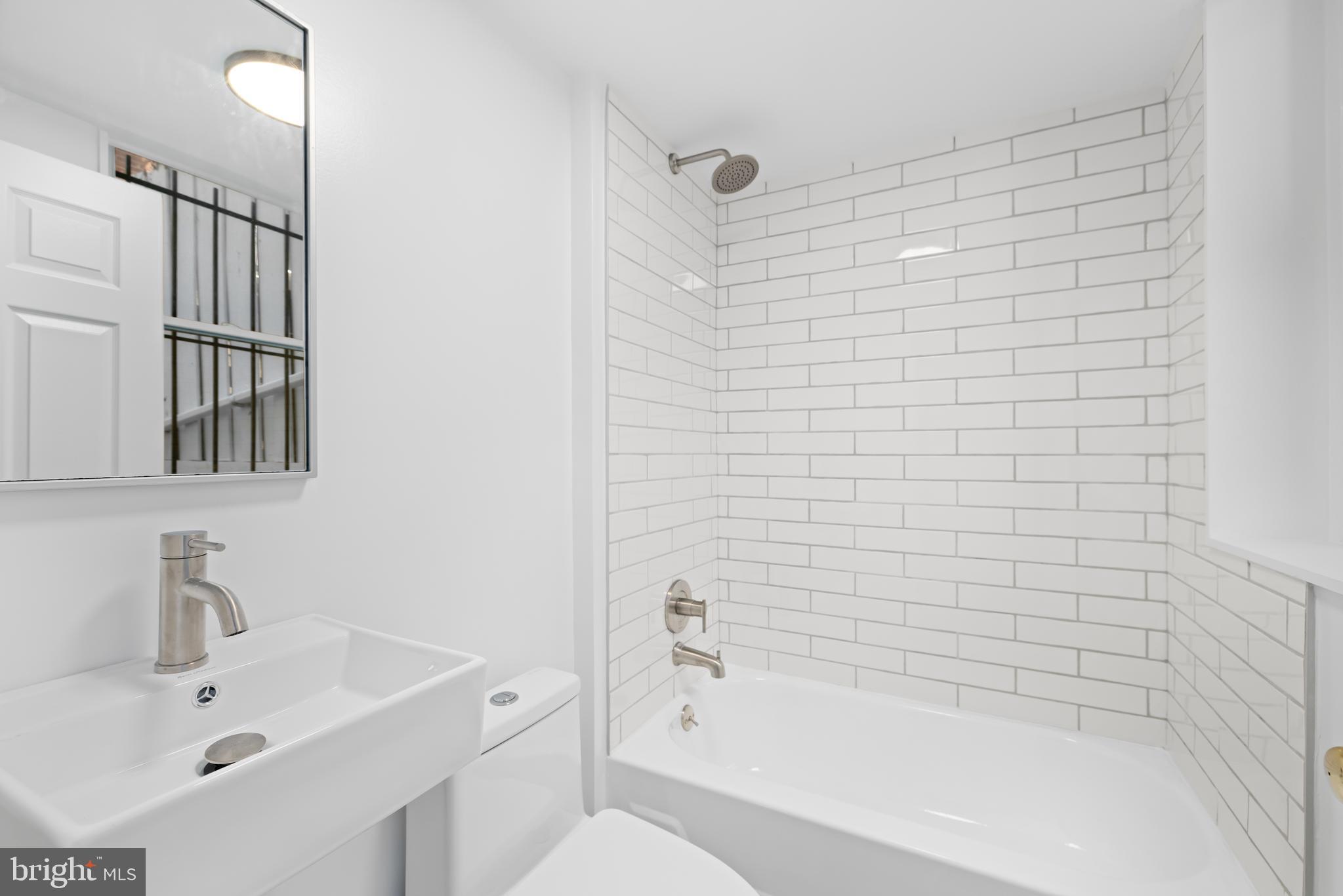 123 4TH STREET SE