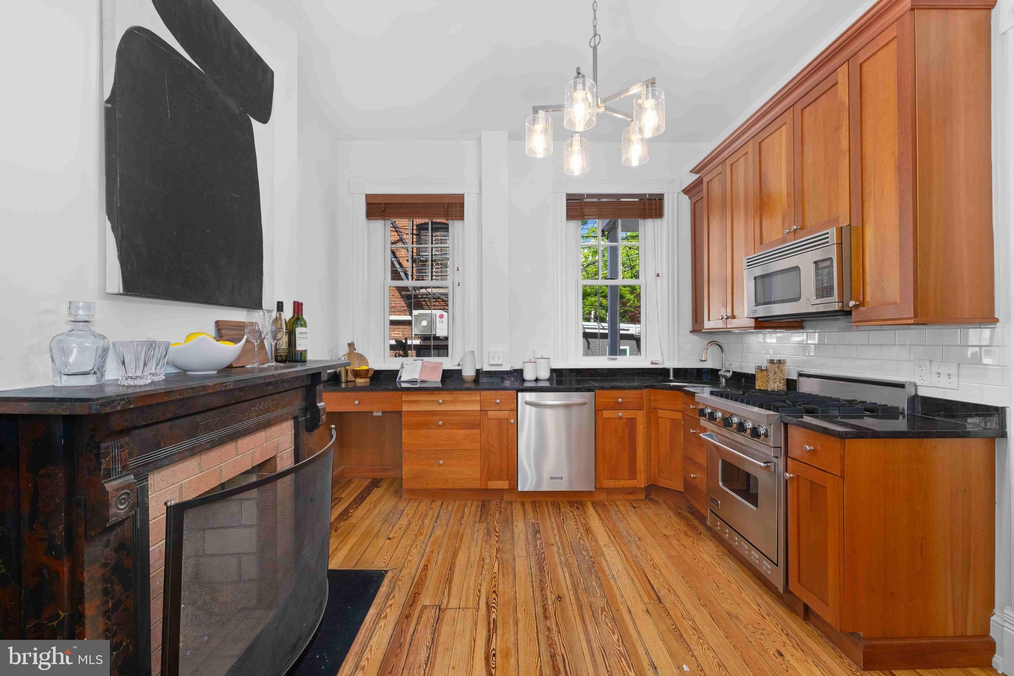 123 4TH STREET SE