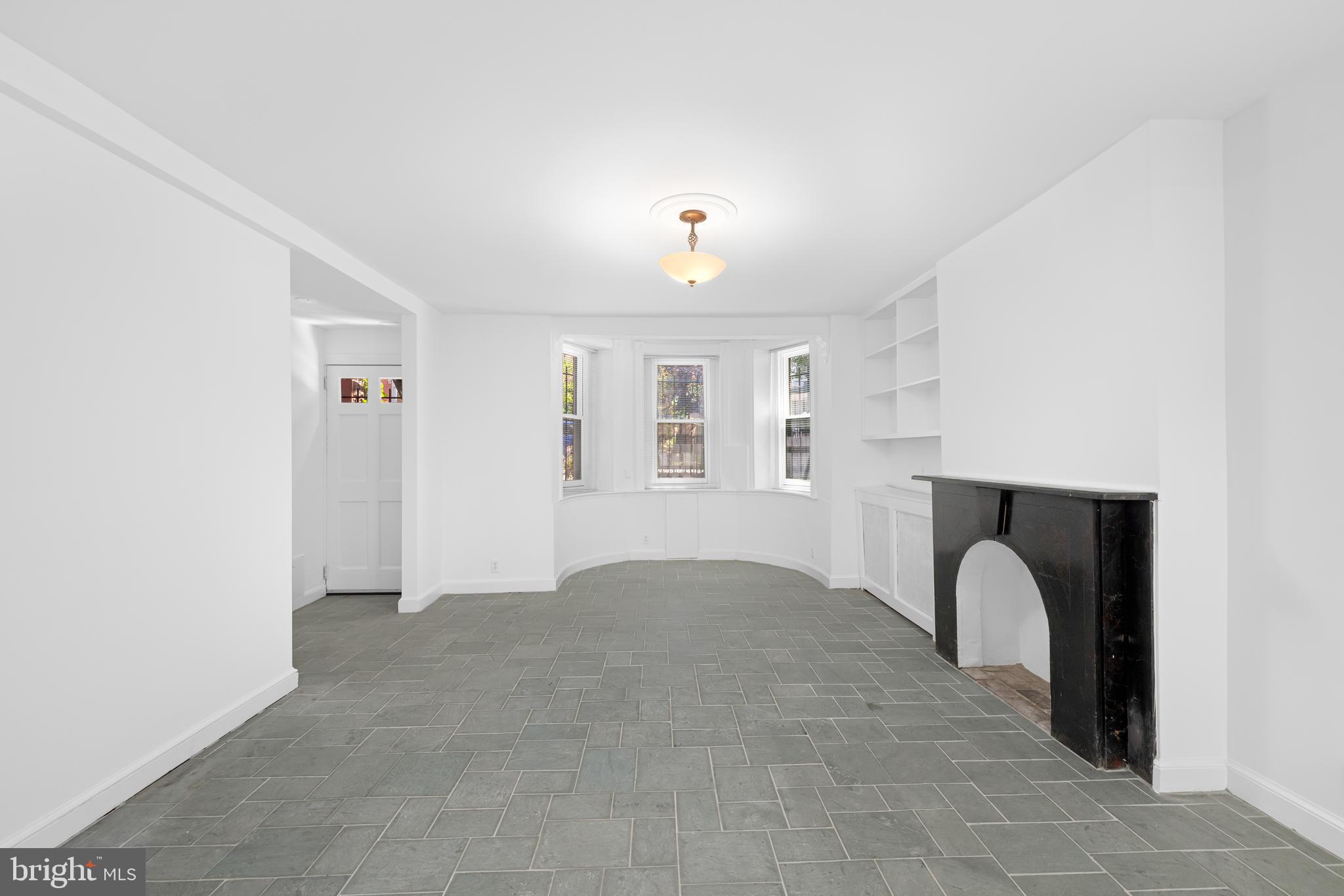123 4TH STREET SE