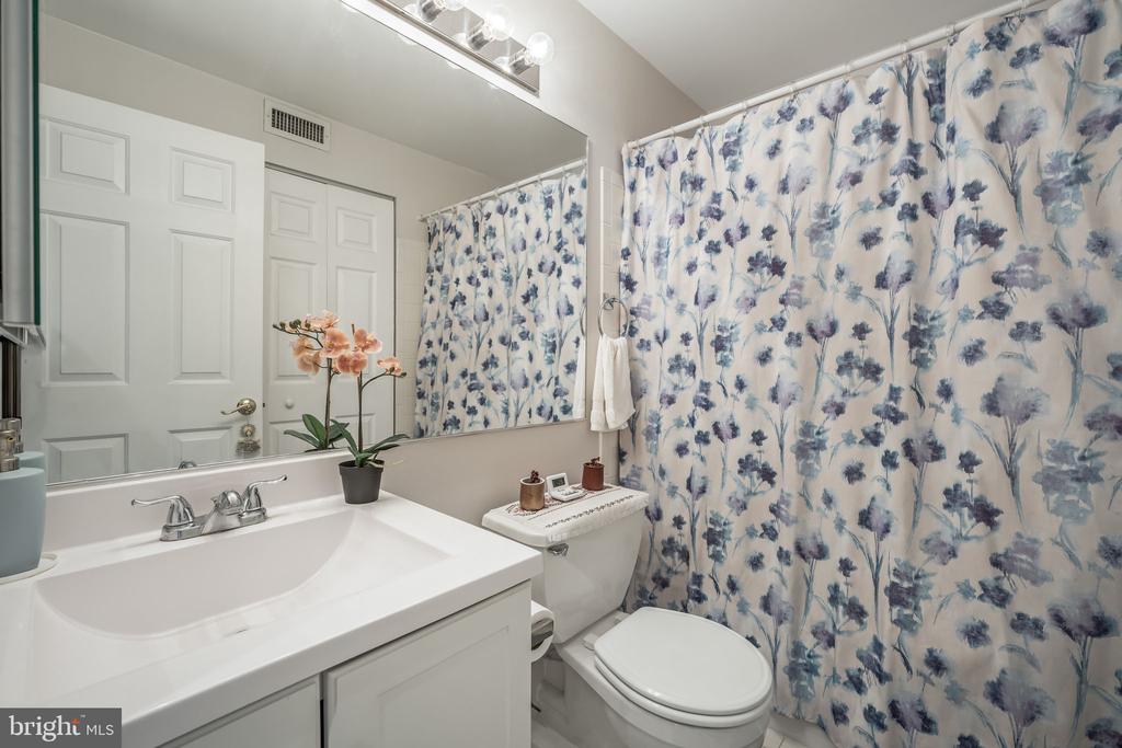 1312 MASSACHUSETTS NW 802