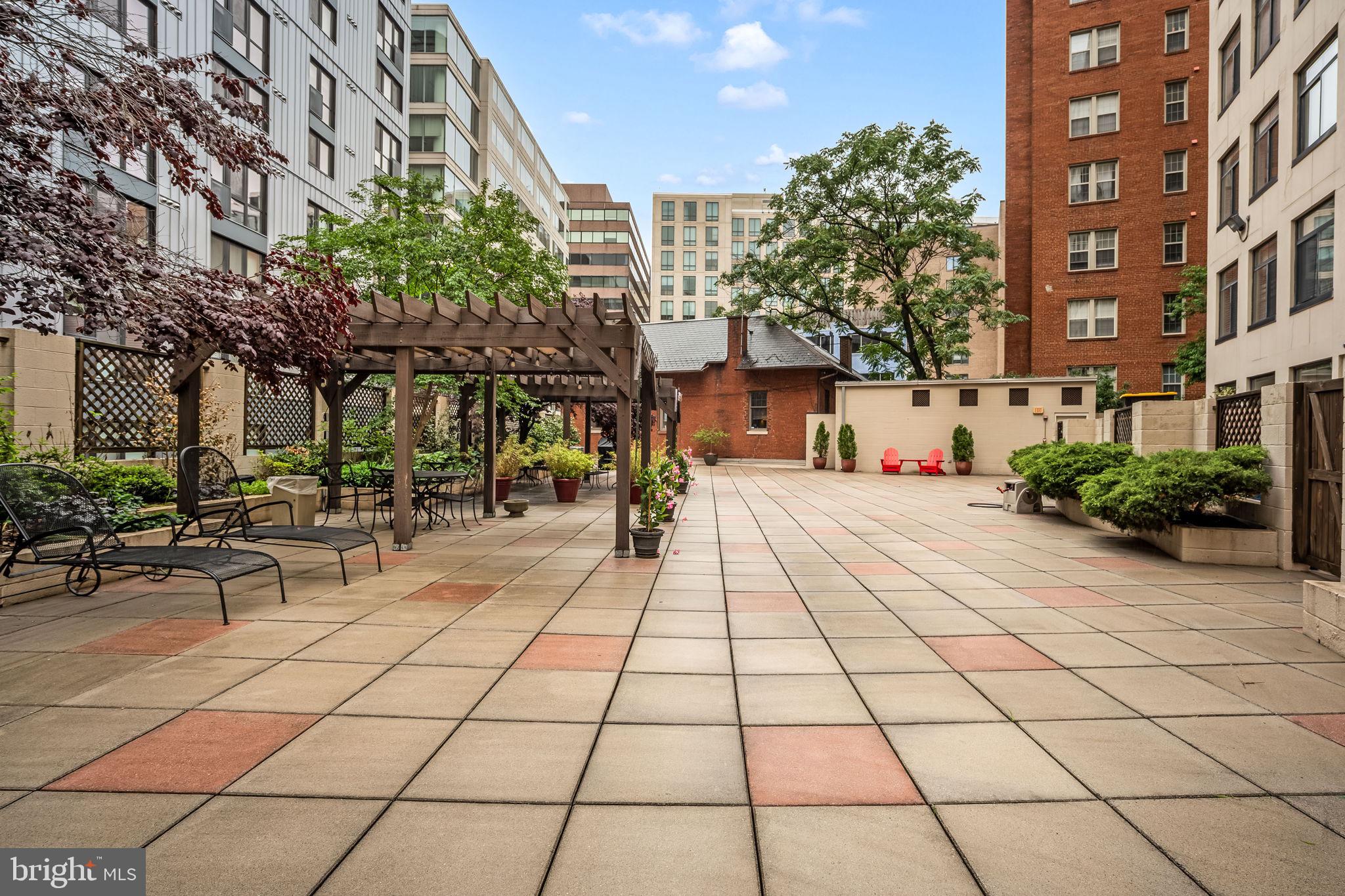 1312 MASSACHUSETTS NW 802