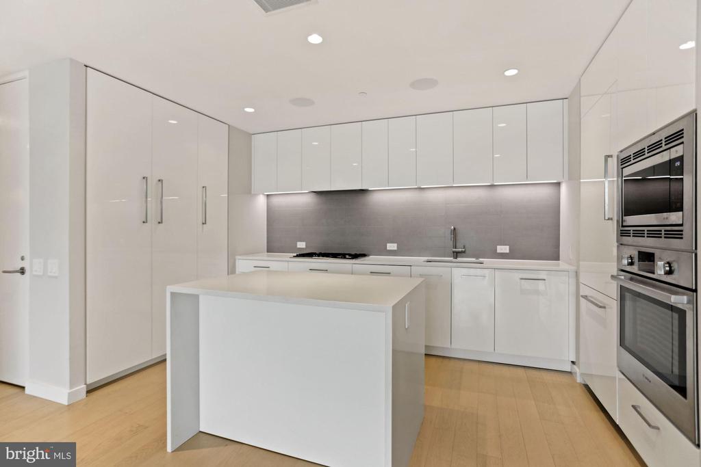 1111 24TH STREET NW 85