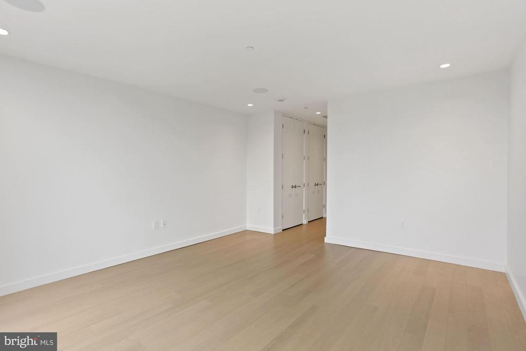 1111 24TH STREET NW 85