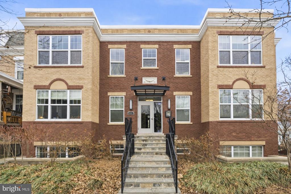 4226 7TH STREET NW 101