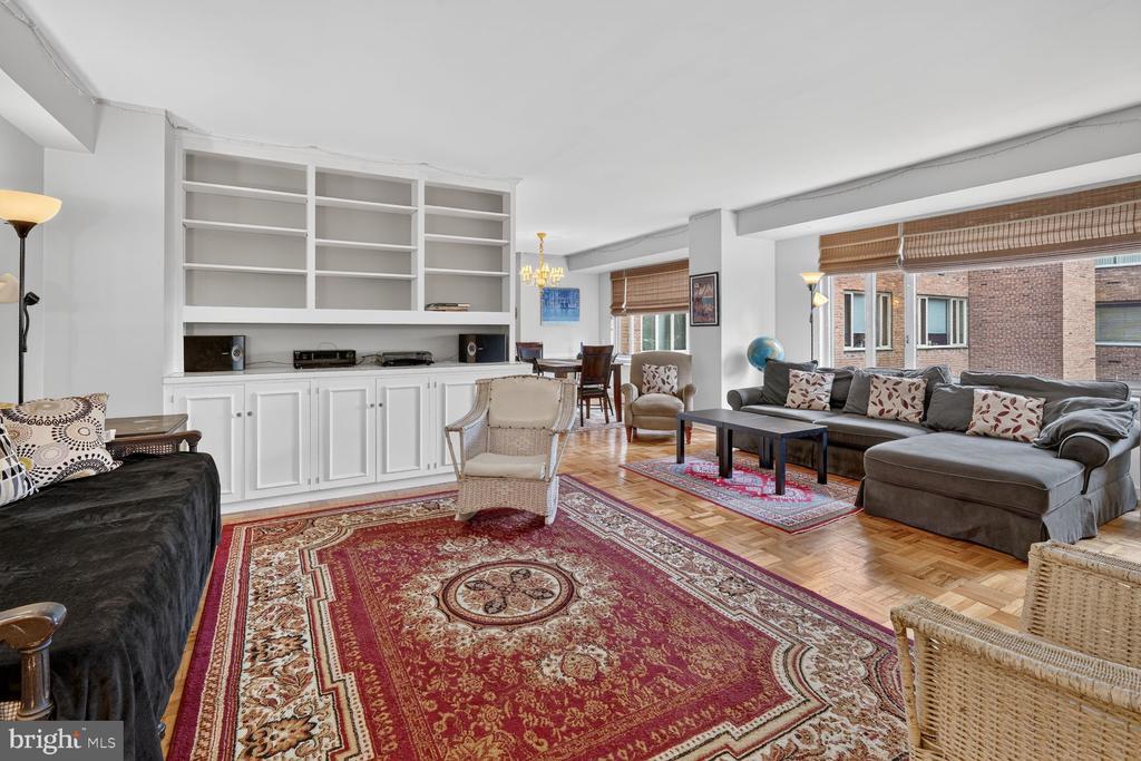 4301 MASSACHUSETTS AVENUE NW 3014