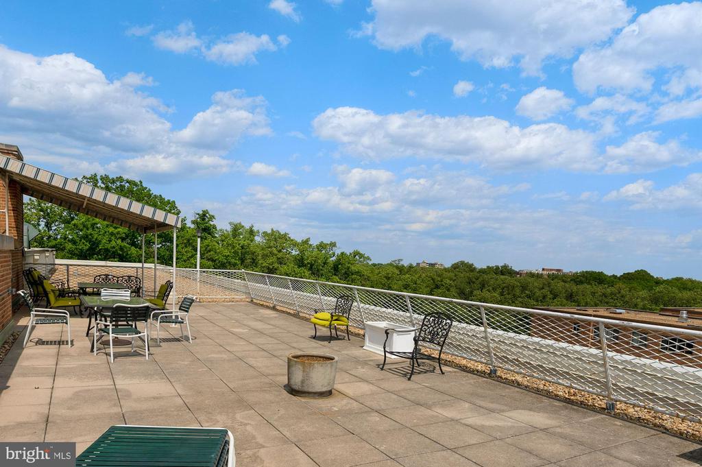 4301 MASSACHUSETTS AVENUE NW 3014