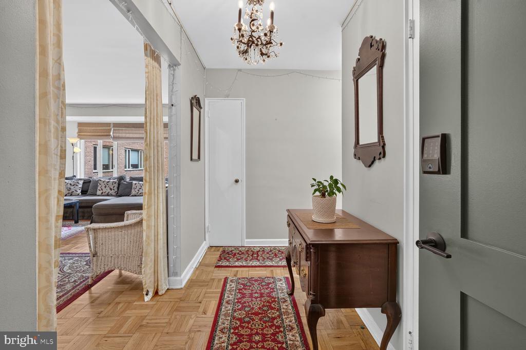 4301 MASSACHUSETTS AVENUE NW 3014