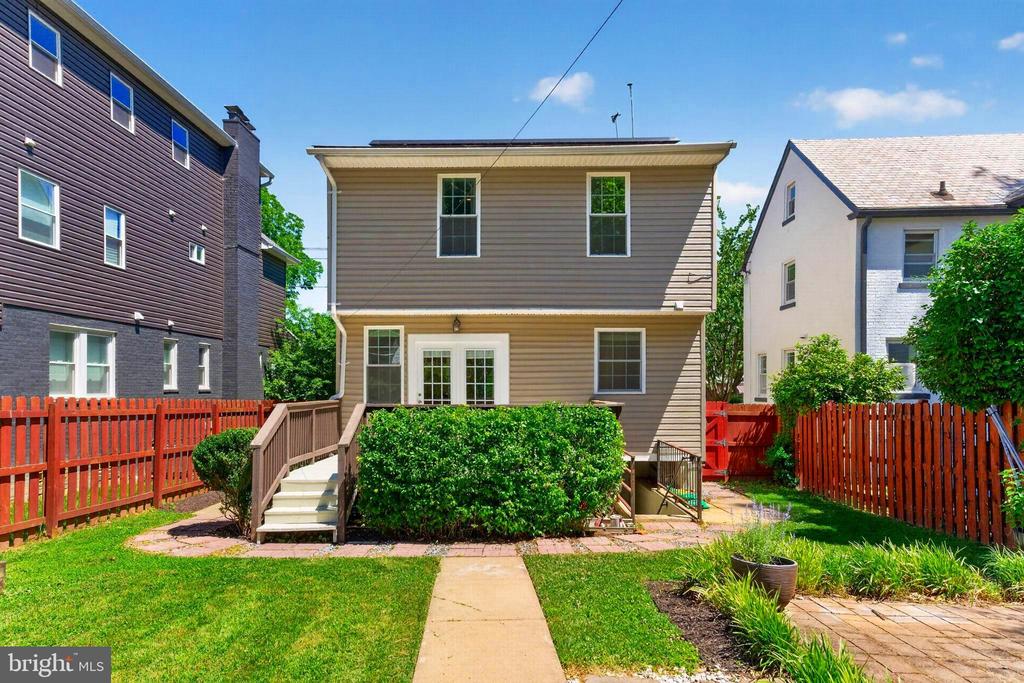 1717 EVARTS STREET NE