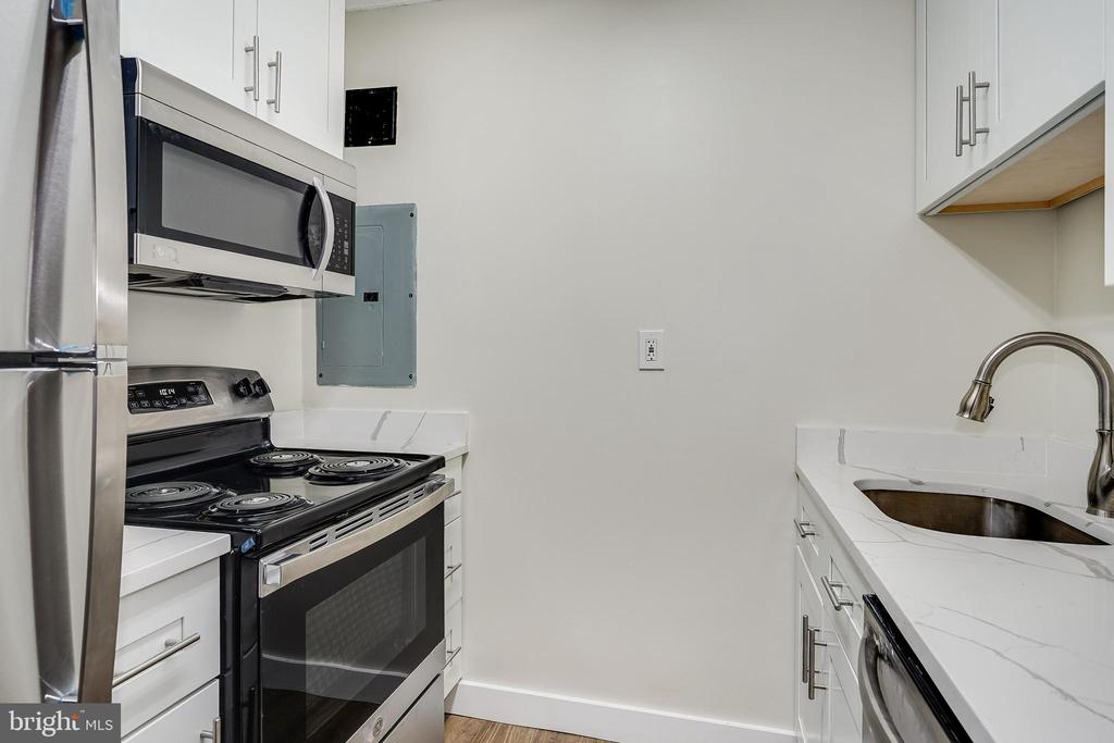 1816 NEW HAMPSHIRE AVENUE NW Unit: 310