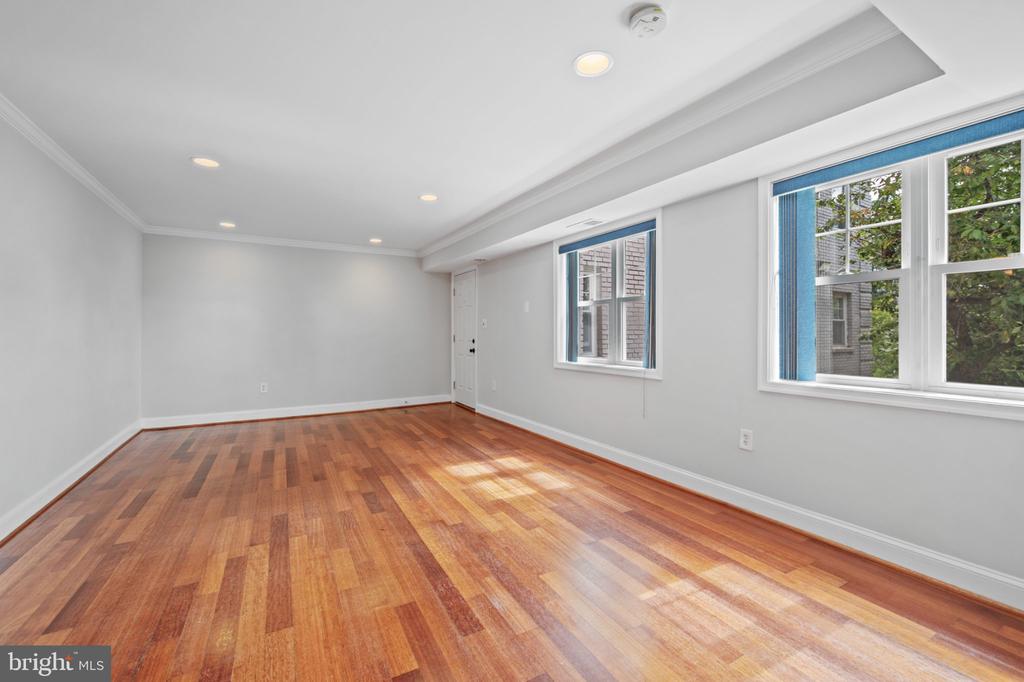 3868 9TH STREET SE Unit: 201