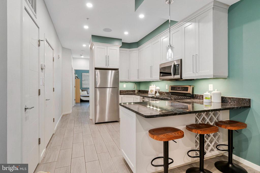 756 PARK ROAD NW Unit: 2