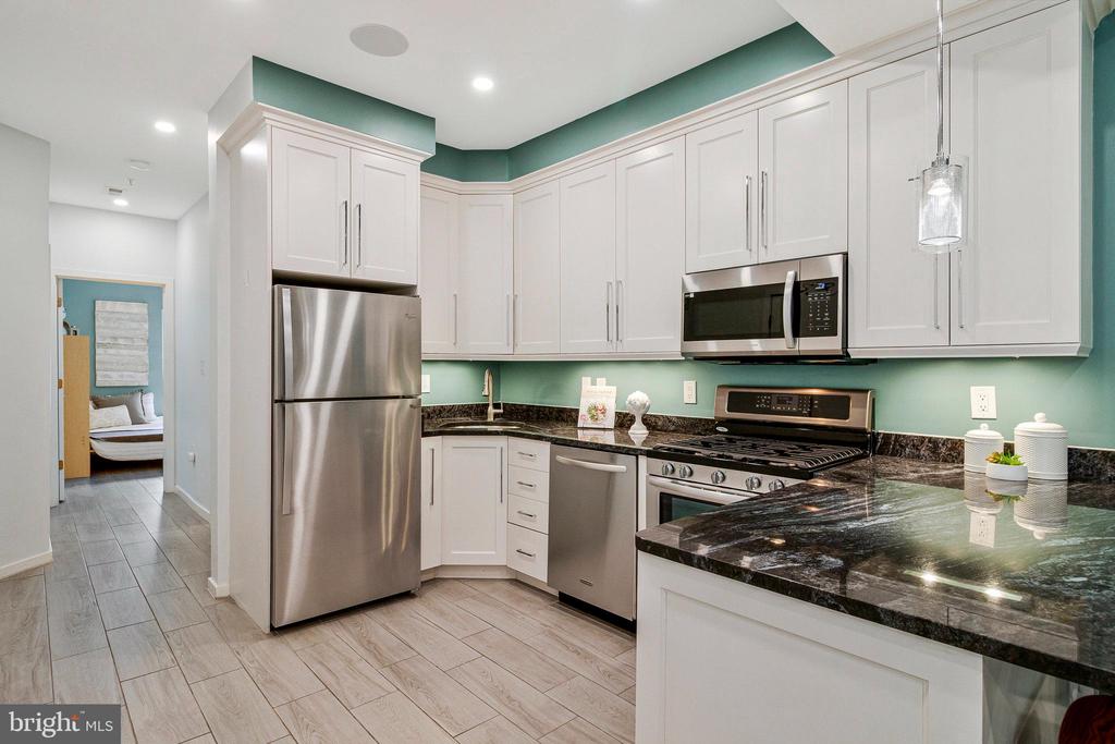 756 PARK ROAD NW Unit: 2
