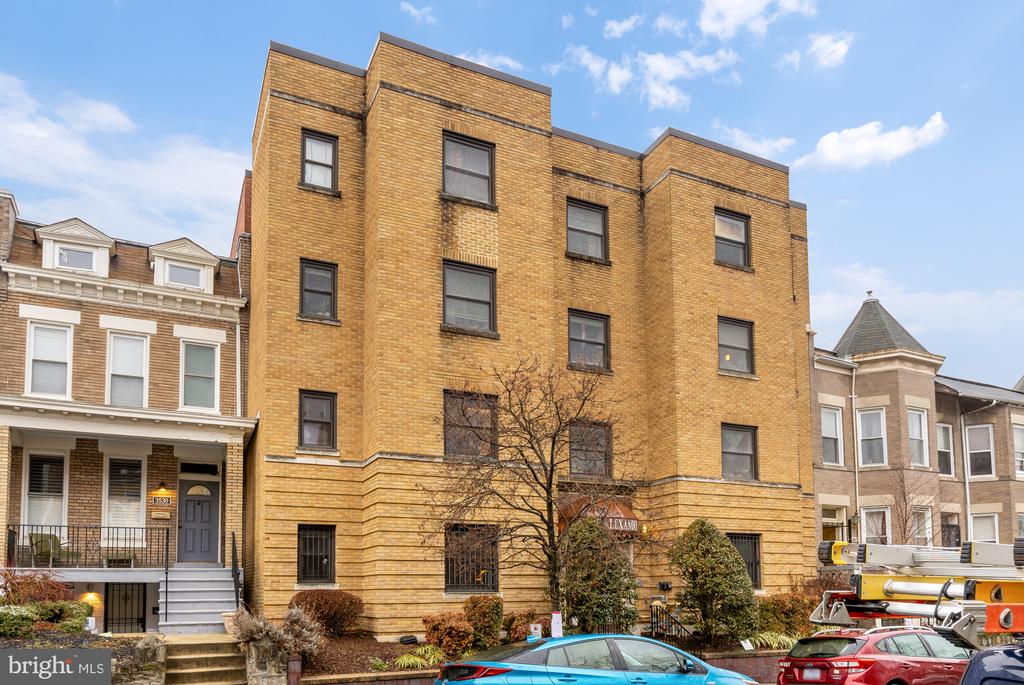 3534 10TH STREET NW Unit: 200