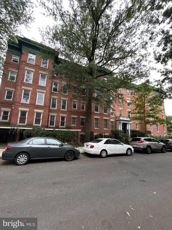 52 QUINCY PLACE NW Unit: 402