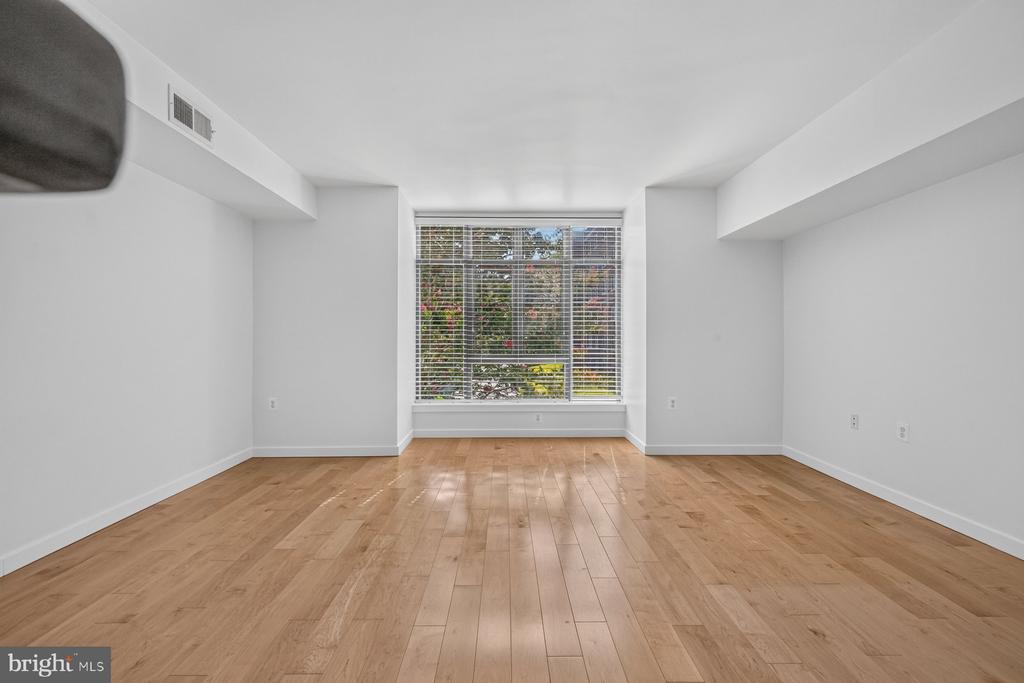 3883 CONNECTICUT AVENUE NW Unit: 206