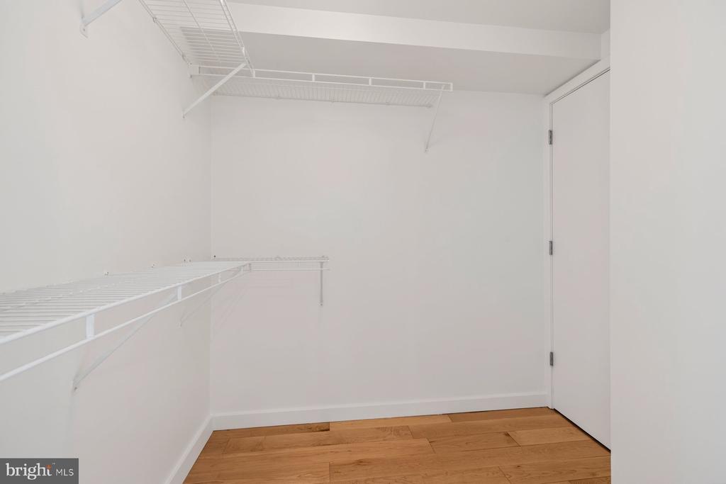 3883 CONNECTICUT AVENUE NW Unit: 206