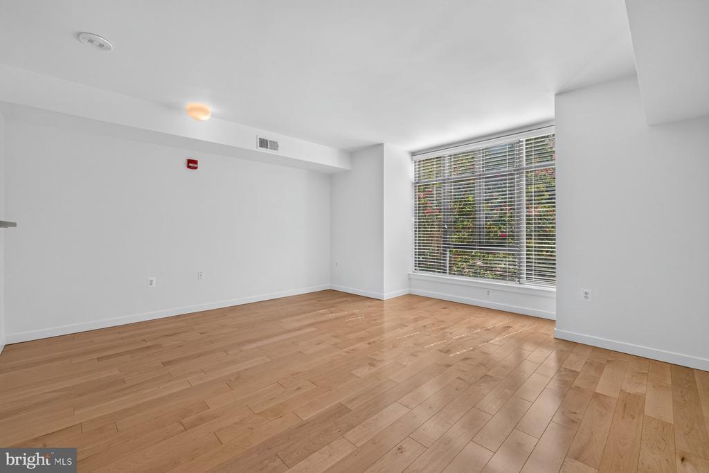 3883 CONNECTICUT AVENUE NW Unit: 206