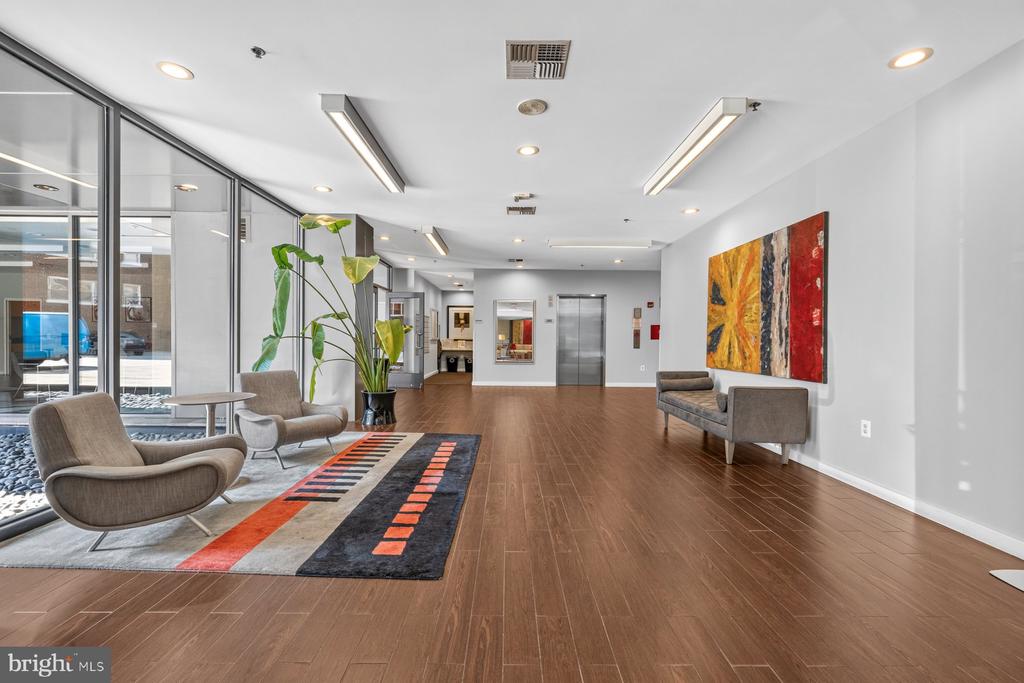 3883 CONNECTICUT AVENUE NW Unit: 206