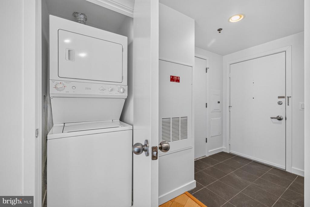 3883 CONNECTICUT AVENUE NW Unit: 206