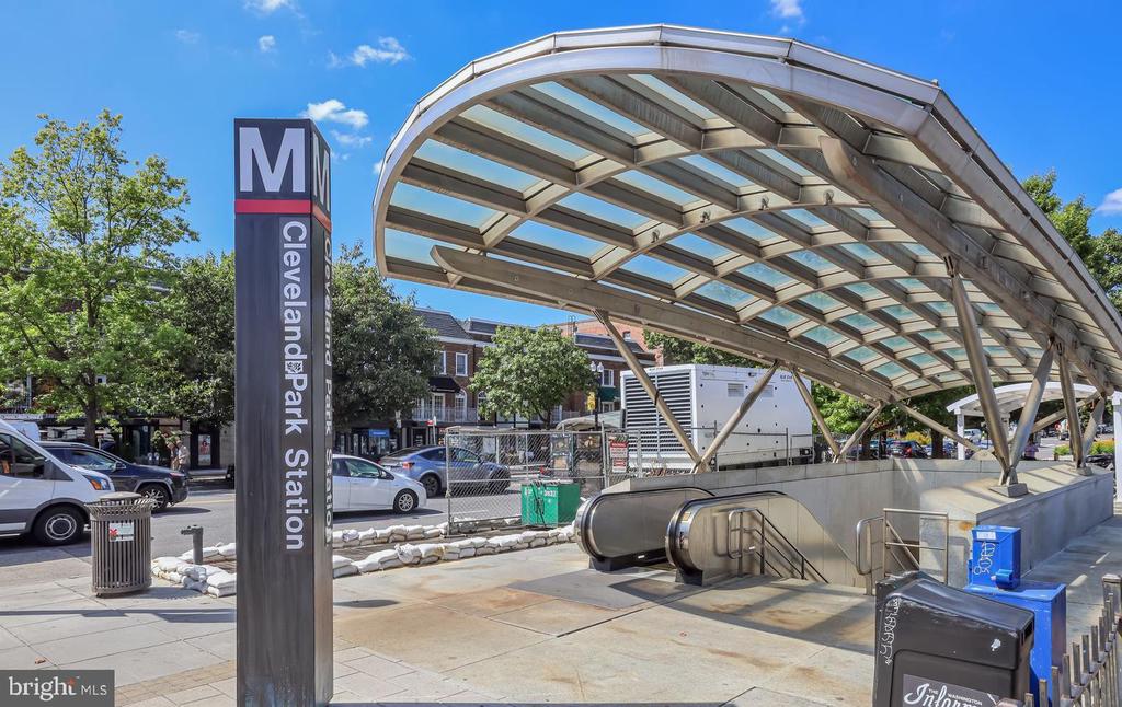 3883 CONNECTICUT AVENUE NW Unit: 206