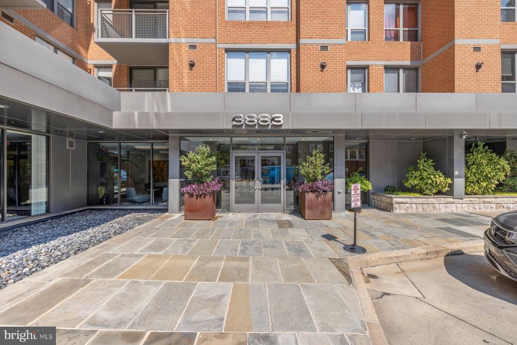3883 CONNECTICUT AVENUE NW Unit: 206