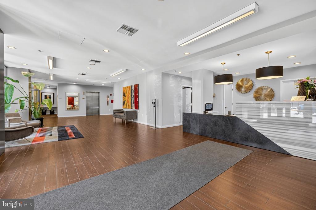3883 CONNECTICUT AVENUE NW Unit: 206