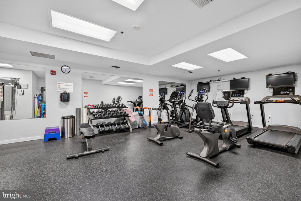 3883 CONNECTICUT AVENUE NW Unit: 206