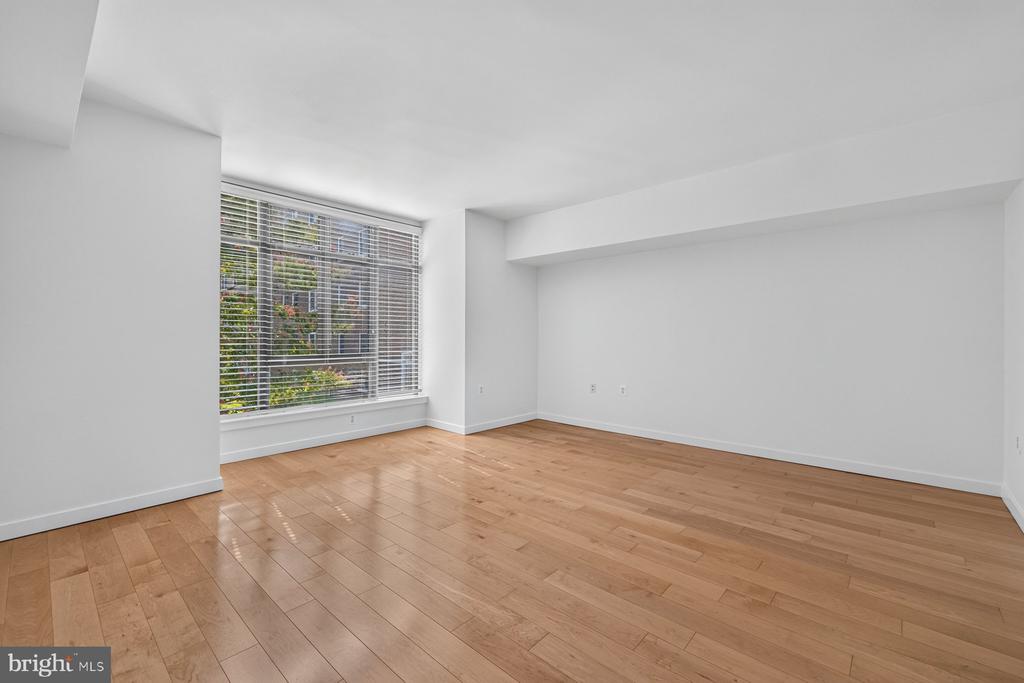 3883 CONNECTICUT AVENUE NW Unit: 206