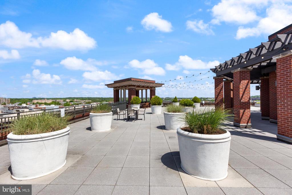 1390 KENYON STREET NW Unit: 517