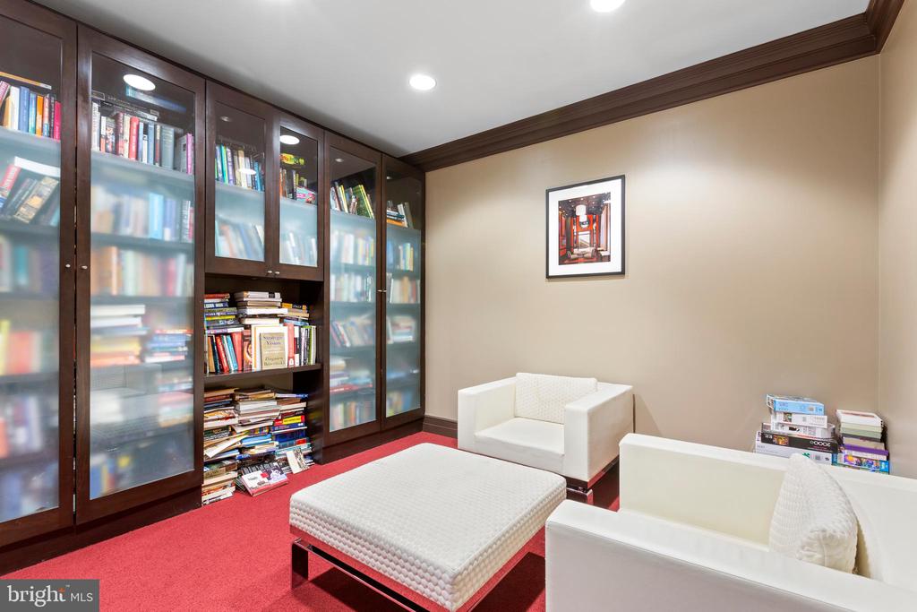 1390 KENYON STREET NW Unit: 517