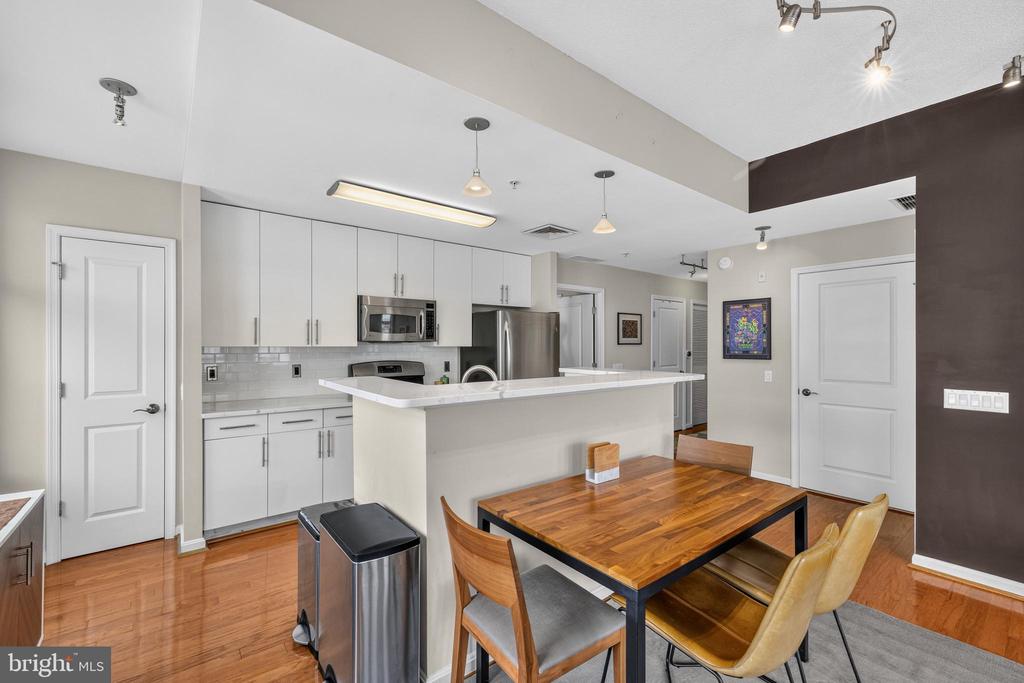 1390 KENYON STREET NW Unit: 517
