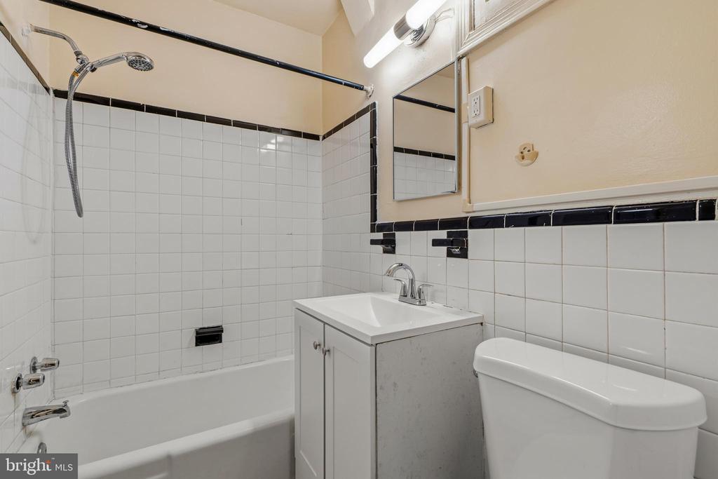 1446 TUCKERMAN STREET NW Unit: 105