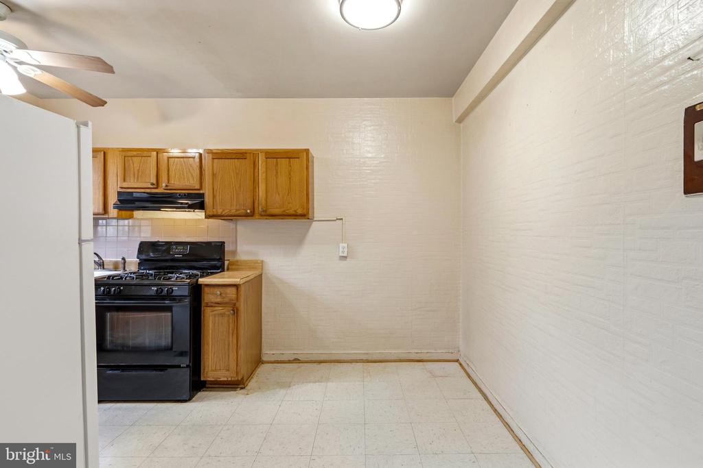 1446 TUCKERMAN STREET NW Unit: 105