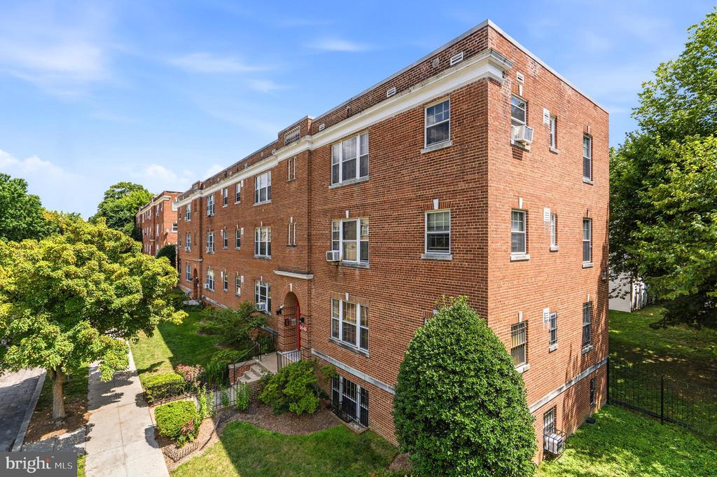 1446 TUCKERMAN STREET NW Unit: 105
