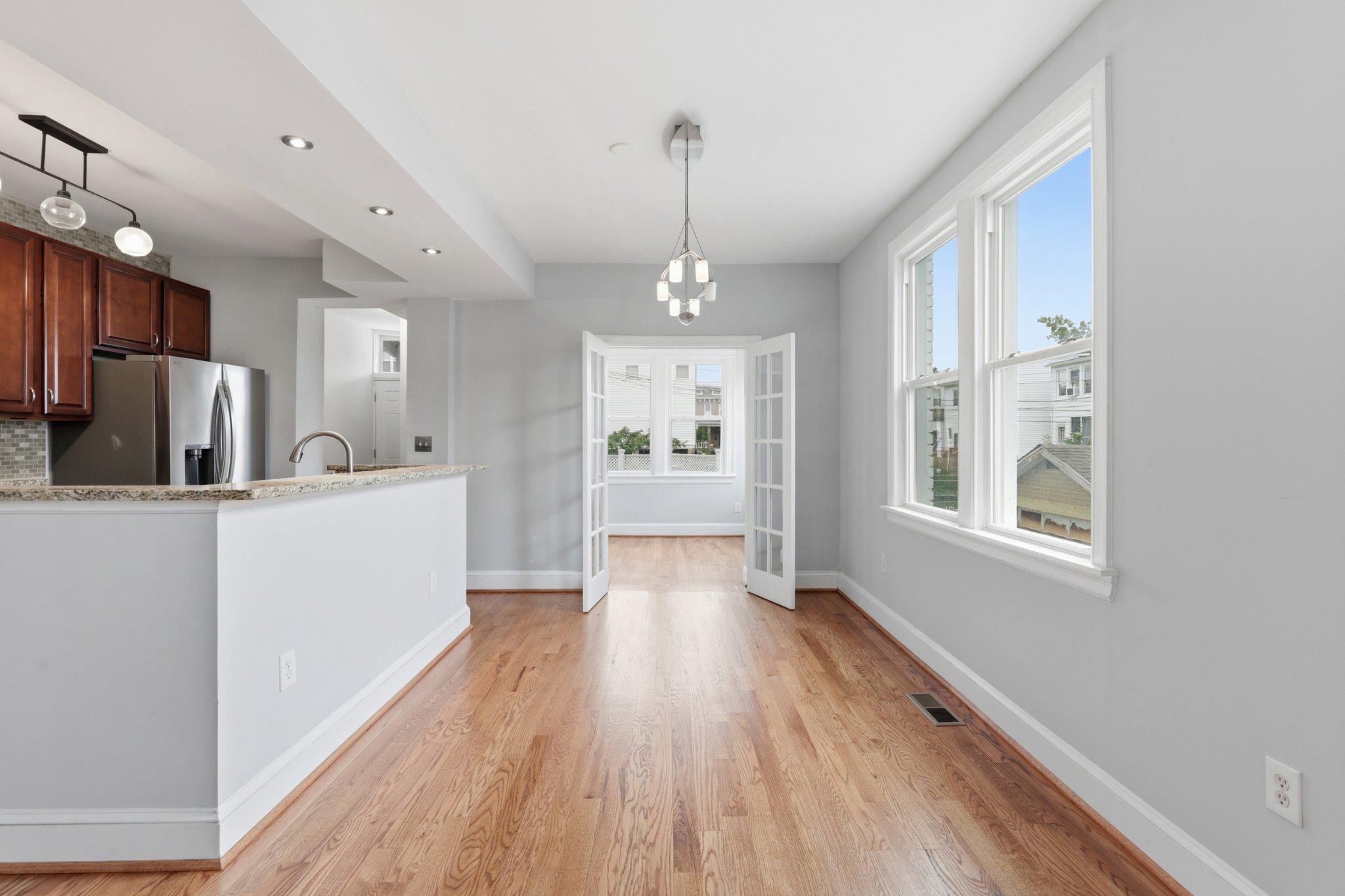 809 DELAFIELD NW