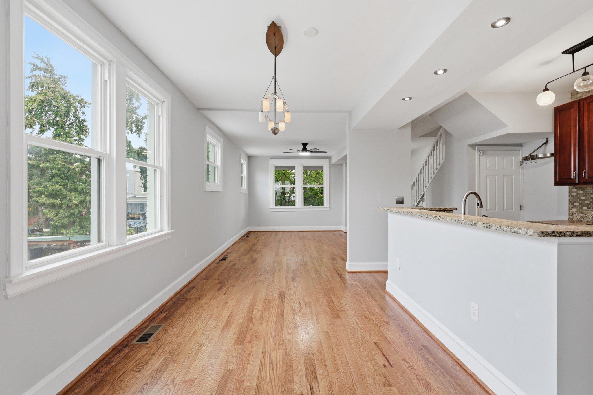 809 DELAFIELD NW