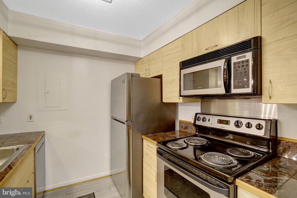 2111 WISCONSIN AVENUE NW Unit: 108