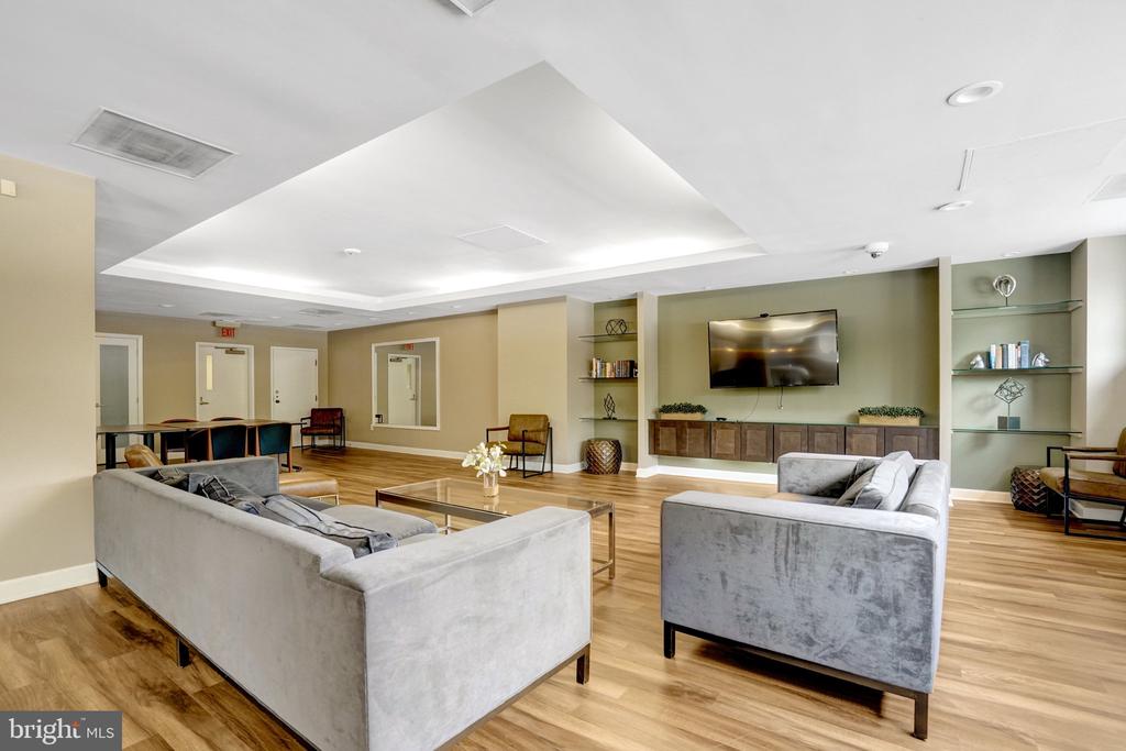 2111 WISCONSIN AVENUE NW Unit: 108