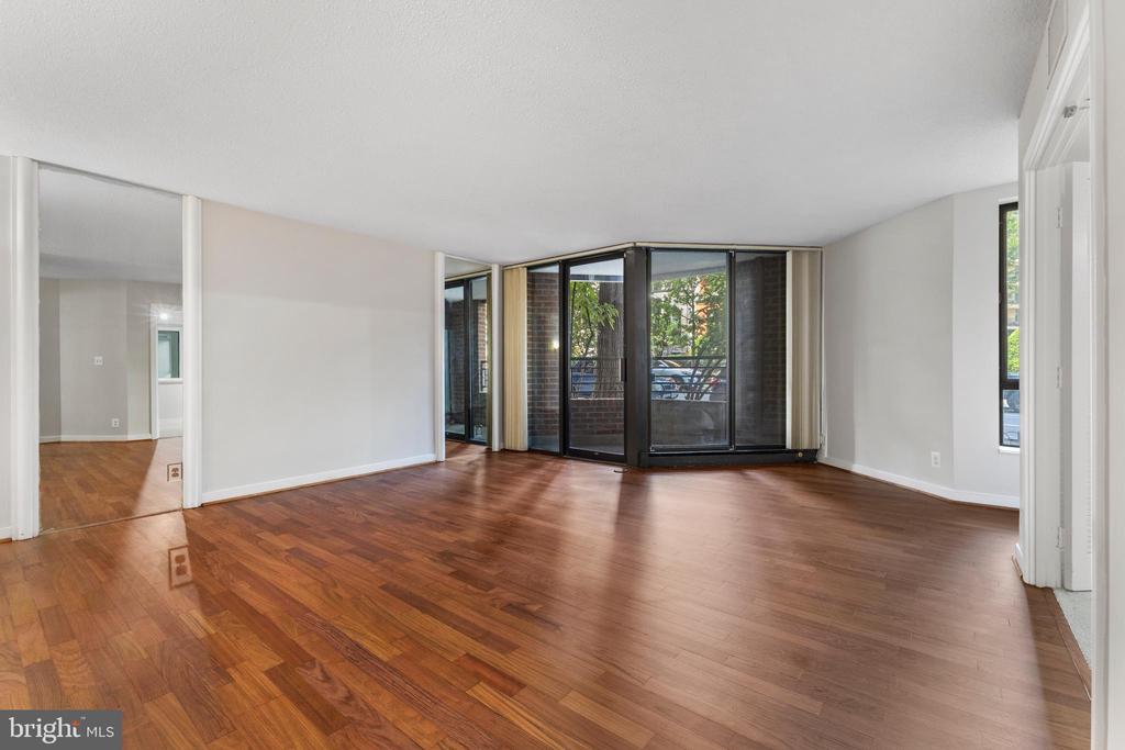 1099 22ND STREET NW Unit: 104