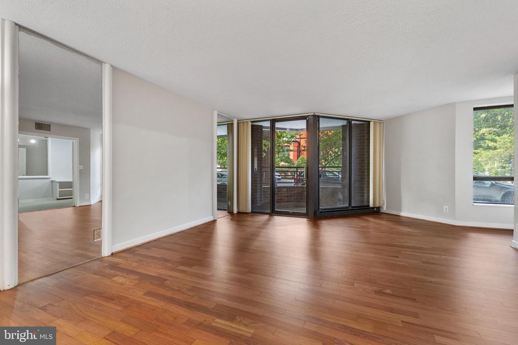 1099 22ND STREET NW Unit: 104