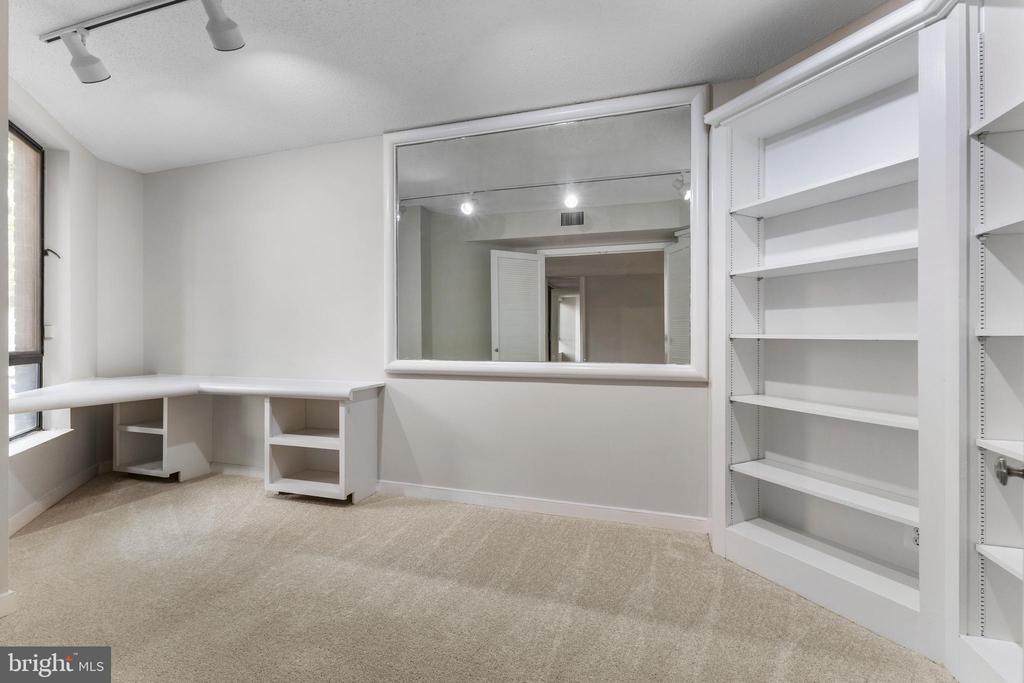 1099 22ND STREET NW Unit: 104