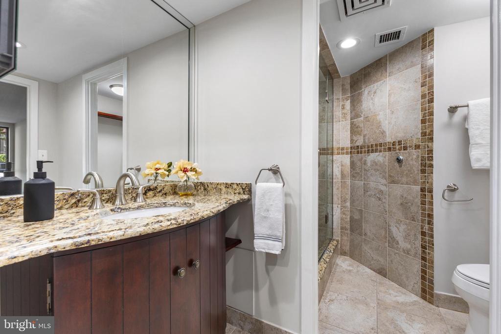 1099 22ND STREET NW Unit: 104