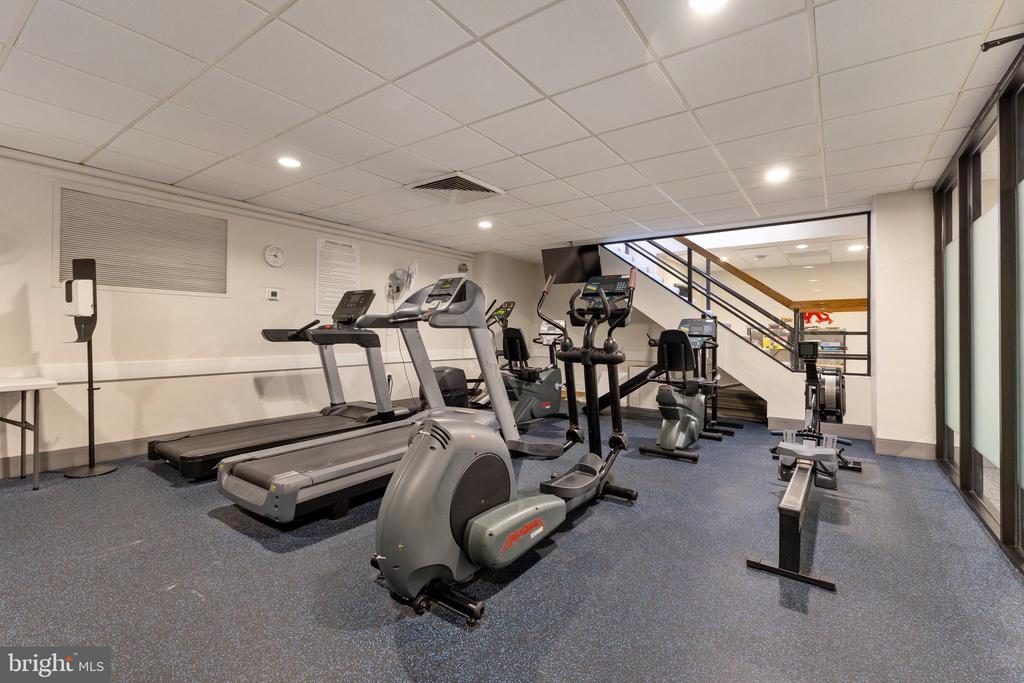 1099 22ND STREET NW Unit: 104