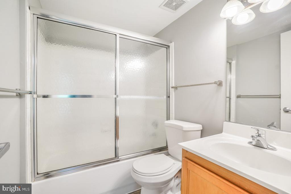 1713 GAINESVILLE STREET SE Unit: 101