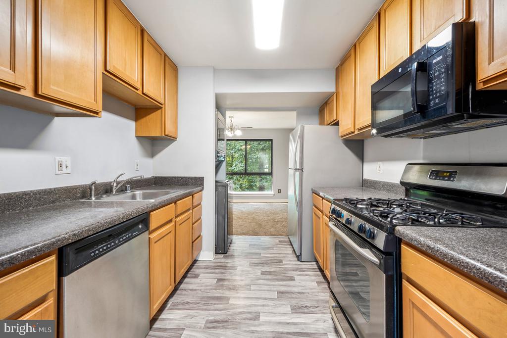 1713 GAINESVILLE STREET SE Unit: 101