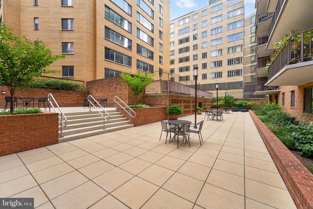 1718 P STREET NW Unit: T9