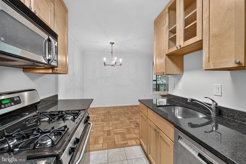 4114 DAVIS PLACE NW Unit: 213